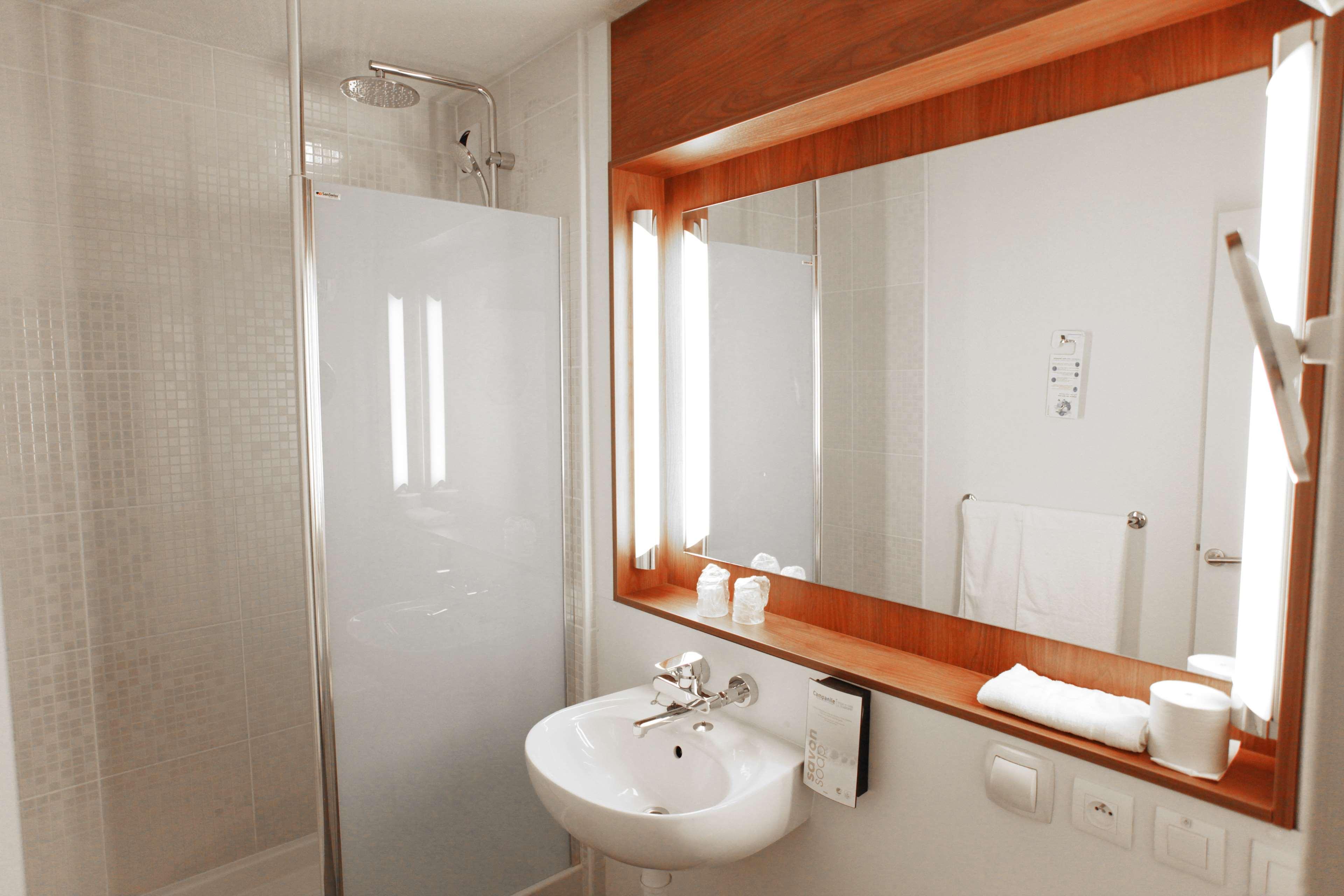 Campanile Vichy - Bellerive Hotel Екстериор снимка