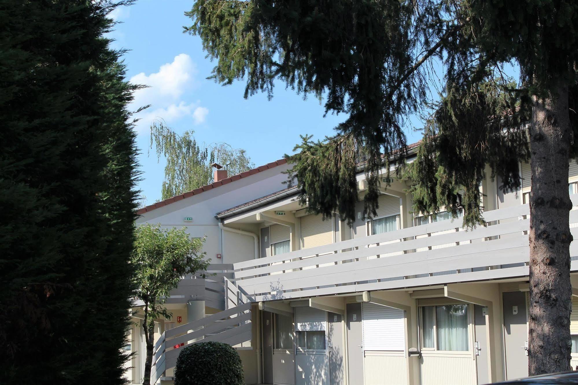 Campanile Vichy - Bellerive Hotel Екстериор снимка